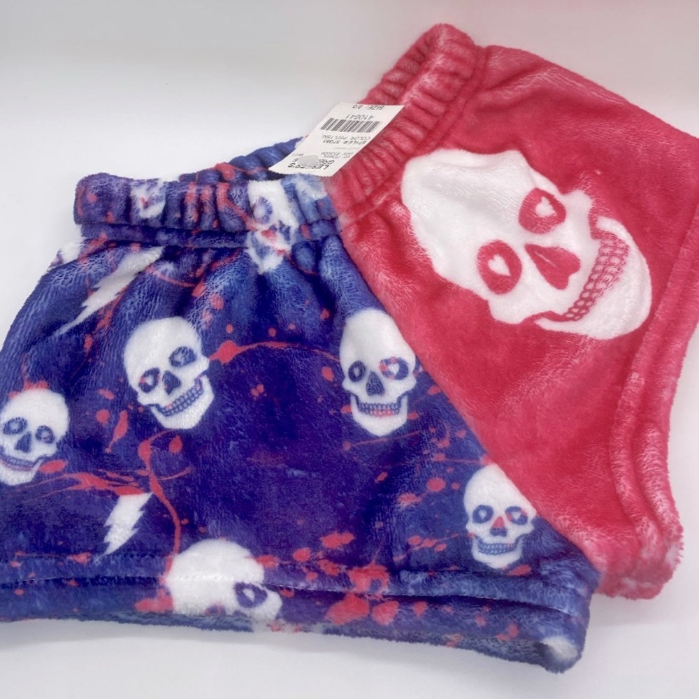 NWT!! Penelope Wildberry fuzzy shorts-sz 2/3